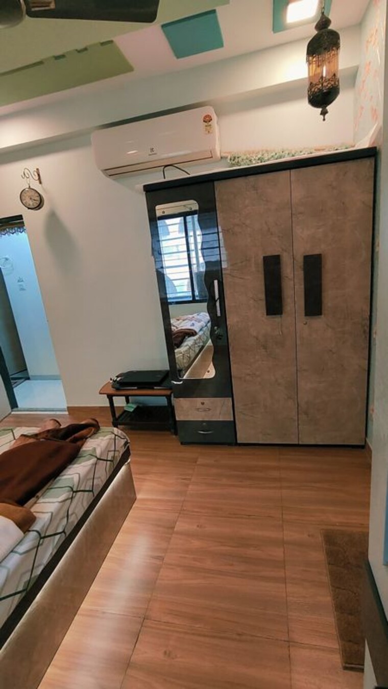 Gym, satellite 2 Bedroom 120 Sq.Ft. Apartment In Satellite Ahmedabad 10120409