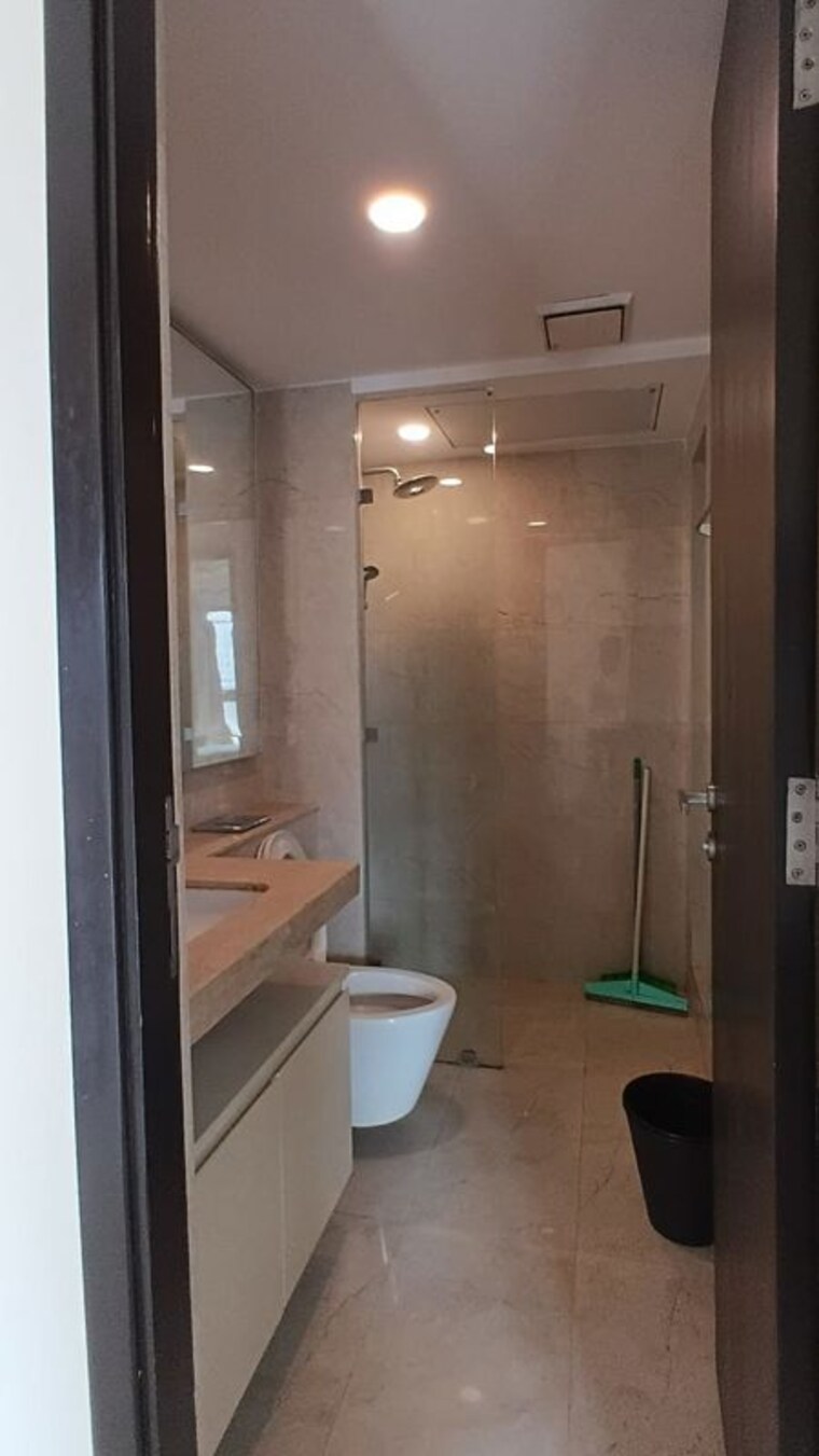Bathroom, powai 2 Bedroom 700 Sq.Ft. Apartment In Powai Mumbai 10120470