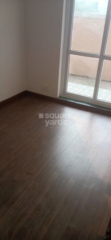 Room in 4 BHK Independent House at BPTP Parkland Pride, Sector 77 – for Rent