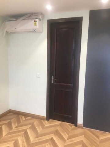 Furnished Amenities in 4 BHK Builder Floor at Sushant Lok ii – for Rent