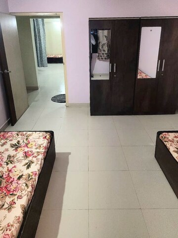 Bedroom in 2 BHK Apartment at Magarpatta City – for Rent
