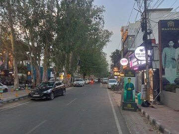  Showroom – Exterior View View at Gomti Nagar - for Rent