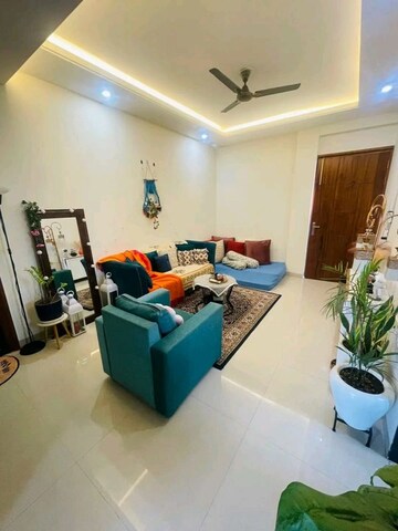 Master Bedroom in 2 BHK Builder Floor at Sector 52 – for Rent