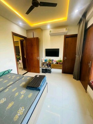 Bedroom in 2 BHK Builder Floor at Sector 52 – for Rent