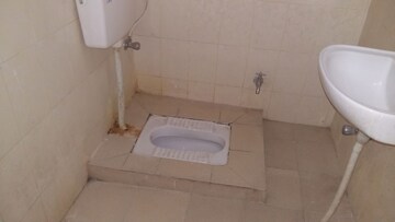 Bathroom in 4 BHK Independent House at Mahmoorganj – for Sale