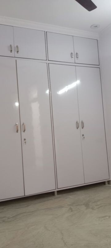 Furnished Amenities in 2 BHK Builder Floor at Saket – for Rent