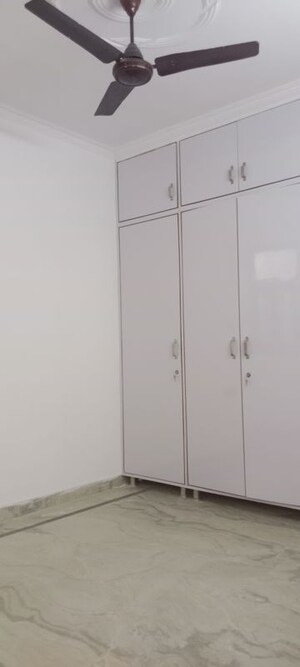 Room in 2 BHK Builder Floor at Saket – for Rent