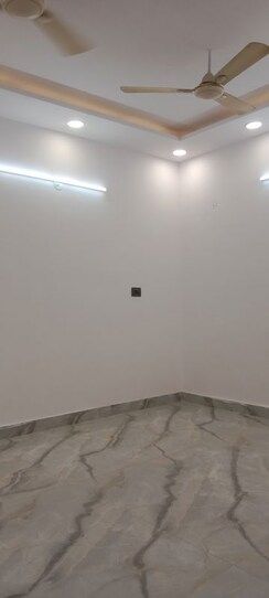2 BHK Builder Floor For Rent in Saket