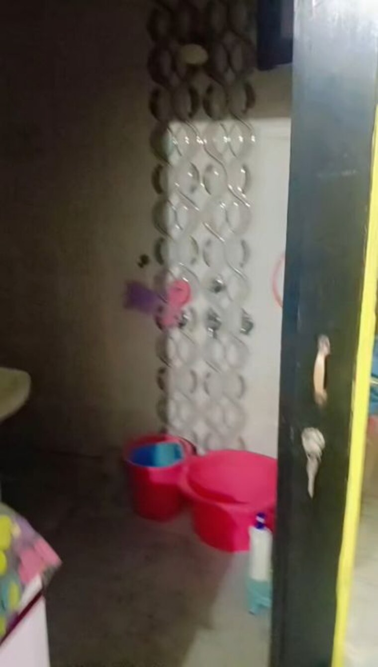 Bathroom, dilshad colony 2 Bedroom 600 Sq.Ft. Builder Floor In Dilshad Colony Delhi 10120775