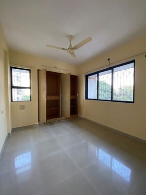 Room in 2 BHK Apartment at Cosmos Park, Ghodbunder Road – for Rent