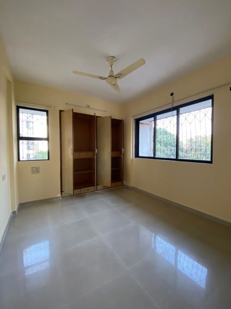 Room, cosmos-park 2 Bedroom 950 Sq.Ft. Apartment In Ghodbunder Road Thane 10121138