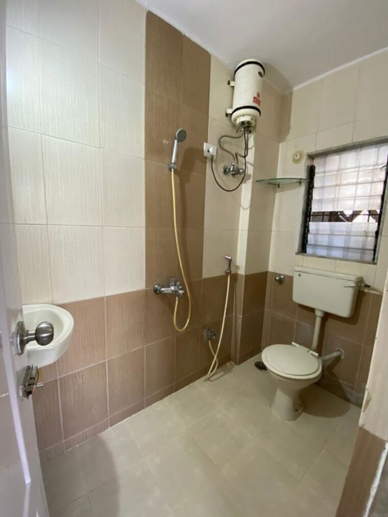 Bathroom, cosmos-park 2 Bedroom 950 Sq.Ft. Apartment In Ghodbunder Road Thane 10121138