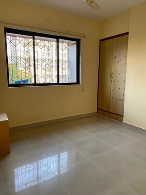 Room in 2 BHK Apartment at Cosmos Park, Ghodbunder Road – for Rent