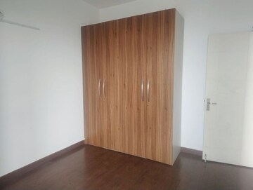 Room in 3 BHK Apartment at Mapsko Mount Ville, Sector 79 – for Rent