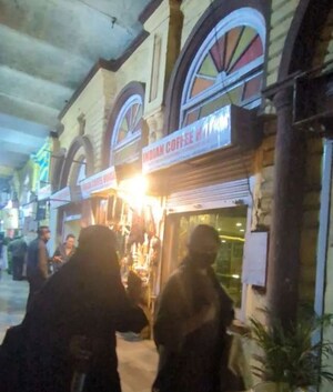  Office Space – Exterior View View at Hazratganj - for Rent