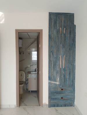 Furnished Amenities in 3.5 BHK Apartment at M3M Soulitude, Sector 89 – for Rent