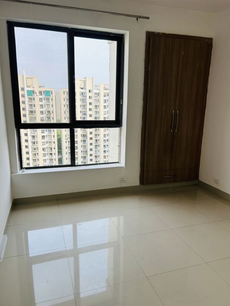 Room, unitech-the-residences-gurgaon 2 Bedroom 1097 Sq.Ft. Apartment In Sector 33 Gurgaon 10121528