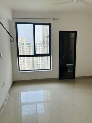 Room in 2 BHK Apartment at Unitech The Residences Gurgaon, Sector 33 – for Rent
