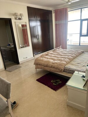 Living Room in 2 BHK Builder Floor at Sector 45 – for Rent