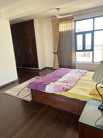 Bedroom in 2 BHK Builder Floor at Sector 45 – for Rent