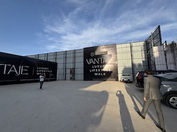 Parking in  Office Space at JMD Galleria, Sector 48 – for Sale