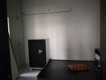 Furnished Amenities in 2 BHK Apartment at Kondapur – for Rent