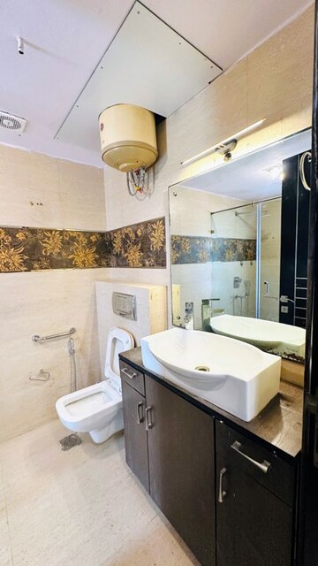 Team Area in 3 BHK Builder Floor at Hauz Khas – for Rent