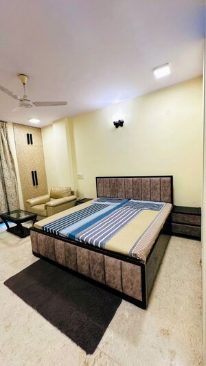 Bedroom in 3 BHK Builder Floor at Hauz Khas – for Rent