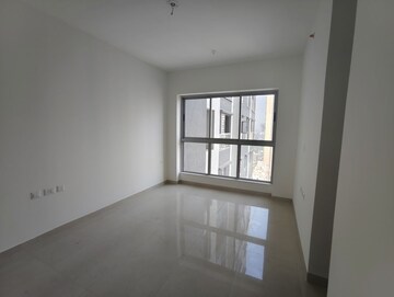 Room in 2 BHK Apartment at Sheth Avante, Kanjurmarg West – for Rent