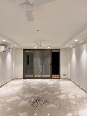 Building Lobby in 3 BHK Builder Floor at Green Park Extension – for Rent