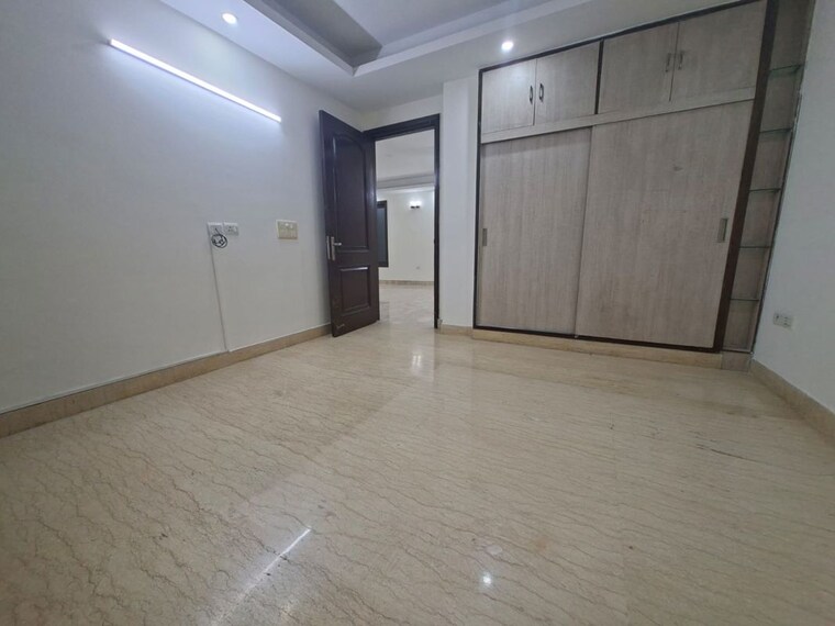 Room, kailash colony 2 Bedroom 160 Sq.Yd. Builder Floor In Kailash Colony Delhi 10121657