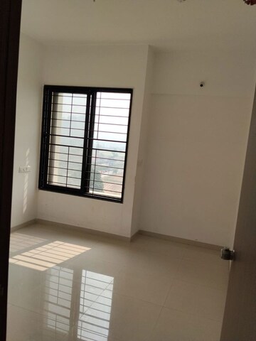 Room in 1 BHK Apartment at Kohinoor Sportsville, Hinjewadi – for Rent