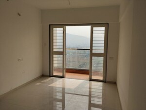 Room in 1 BHK Apartment at Kohinoor Sportsville, Hinjewadi – for Rent