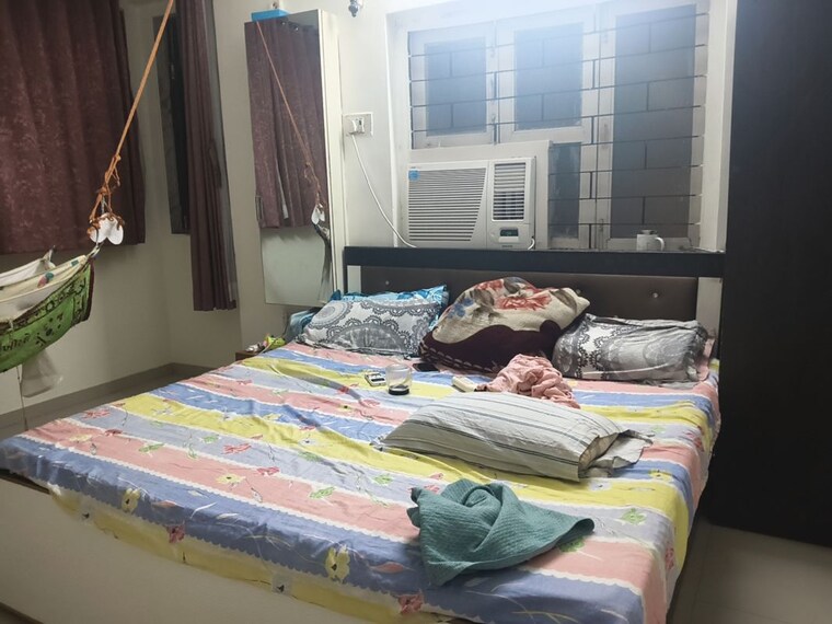 Bedroom, vile parle east 1 Bedroom 500 Sq.Ft. Apartment In Vile Parle East Mumbai 10121663