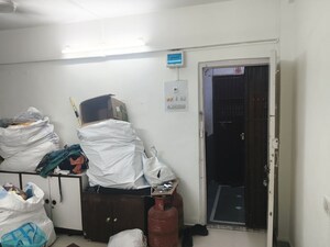  1 BHK Apartment at Vile Parle East – for Rent