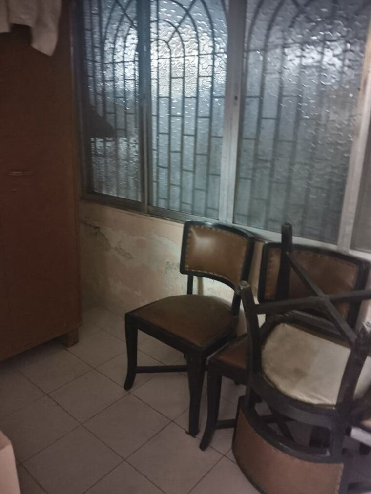 Bathroom, vile parle east 1 Bedroom 450 Sq.Ft. Apartment In Vile Parle East Mumbai 10121673