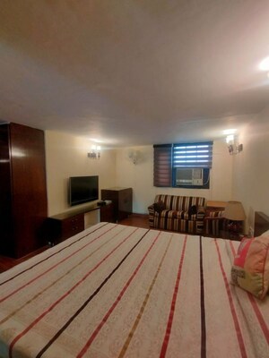 Bedroom in 1 BHK Apartment at Defence Colony – for Rent