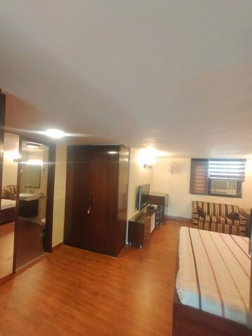 Living Room in 1 BHK Apartment at Defence Colony – for Rent