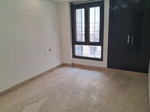 Room in 3 BHK Builder Floor at Safdarjung Enclave – for Rent
