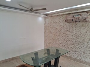 Team Area in 3 BHK Builder Floor at Safdarjung Enclave – for Rent