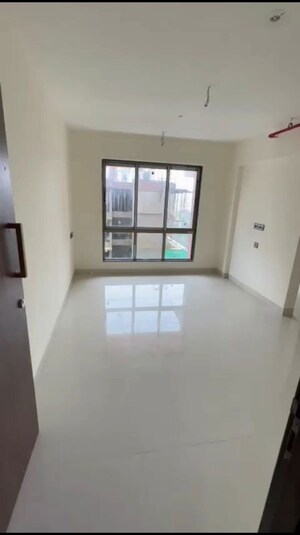 Room in 2 BHK Apartment at Vile Parle West – for Rent