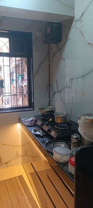 Team Area in 1 BHK Apartment at Nerul Sector 20 – for Sale