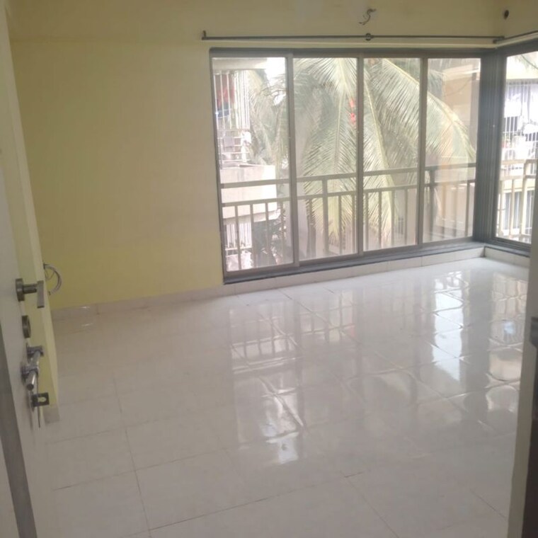 Room, dadar east 2 Bedroom 800 Sq.Ft. Apartment In Dadar East Mumbai 10073383