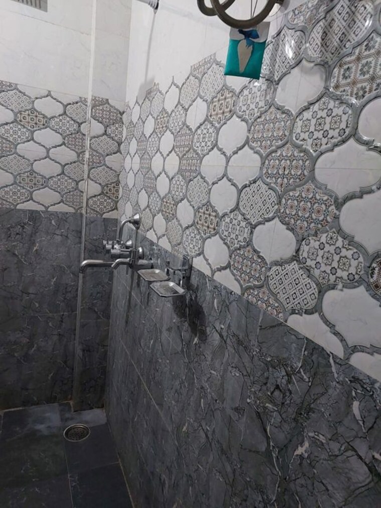 Bathroom, gomti nagar 1 Bedroom 1250 Sq.Ft. Builder Floor In Gomti Nagar Lucknow 10121698