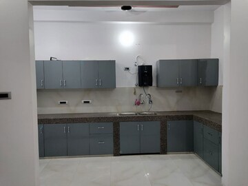 Kitchen in 1 BHK Builder Floor at Gomti Nagar – for Rent