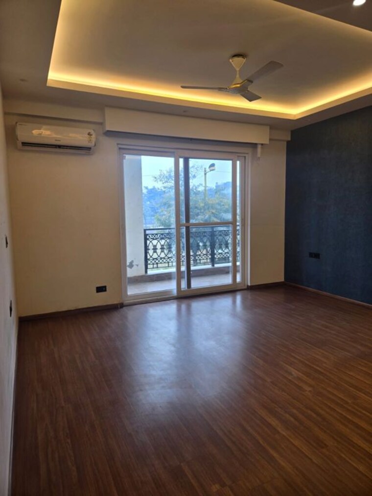 Room, sector 4 3 Bedroom 400 Sq.Ft. Builder Floor In Sector 4 Gurgaon 10121695