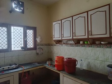 Kitchen in 3 BHK Builder Floor at Gomti Nagar – for Rent