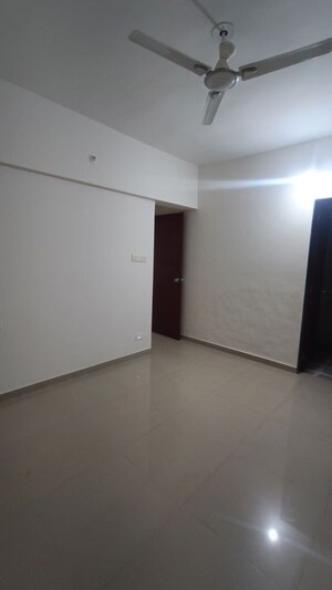 Room in 2 BHK Apartment at Raj Heramba Venkatesh Imperia, Tathawade – for Rent