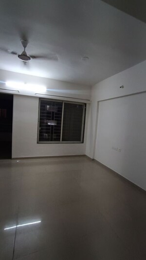 Room in 2 BHK Apartment at Raj Heramba Venkatesh Imperia, Tathawade – for Rent