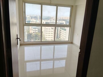 Room in 2 BHK Apartment at Krishna Residency Andheri, Andheri East – for Rent